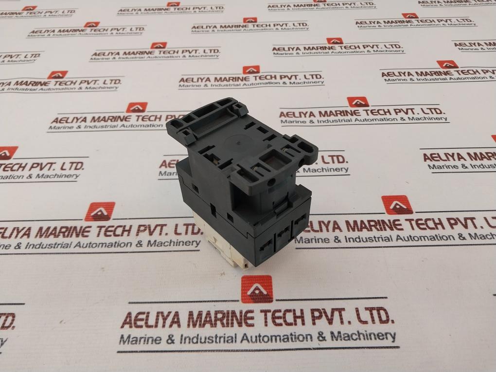 Schneider Electric Lc1D12 Contactor 690V 50/60Hz 13A