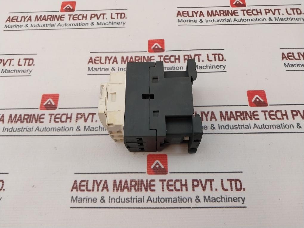 Schneider Electric Lc1D12 Contactor 690V 50/60Hz 13A