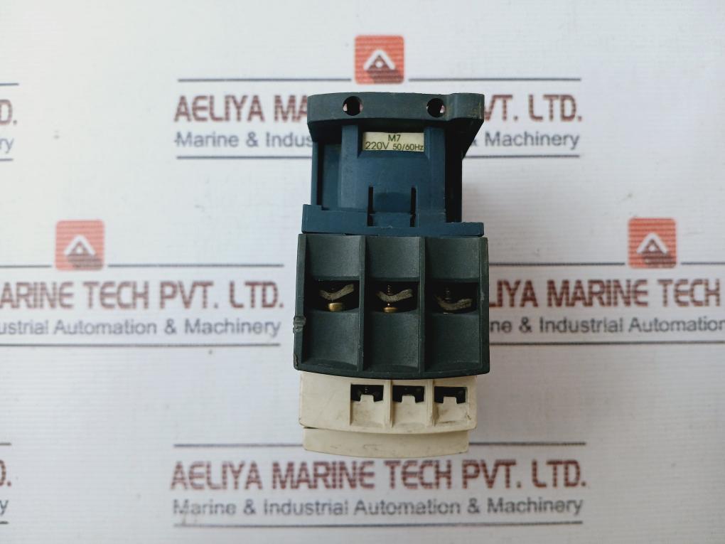 Schneider Electric Lc1D25 Contactor 40A.