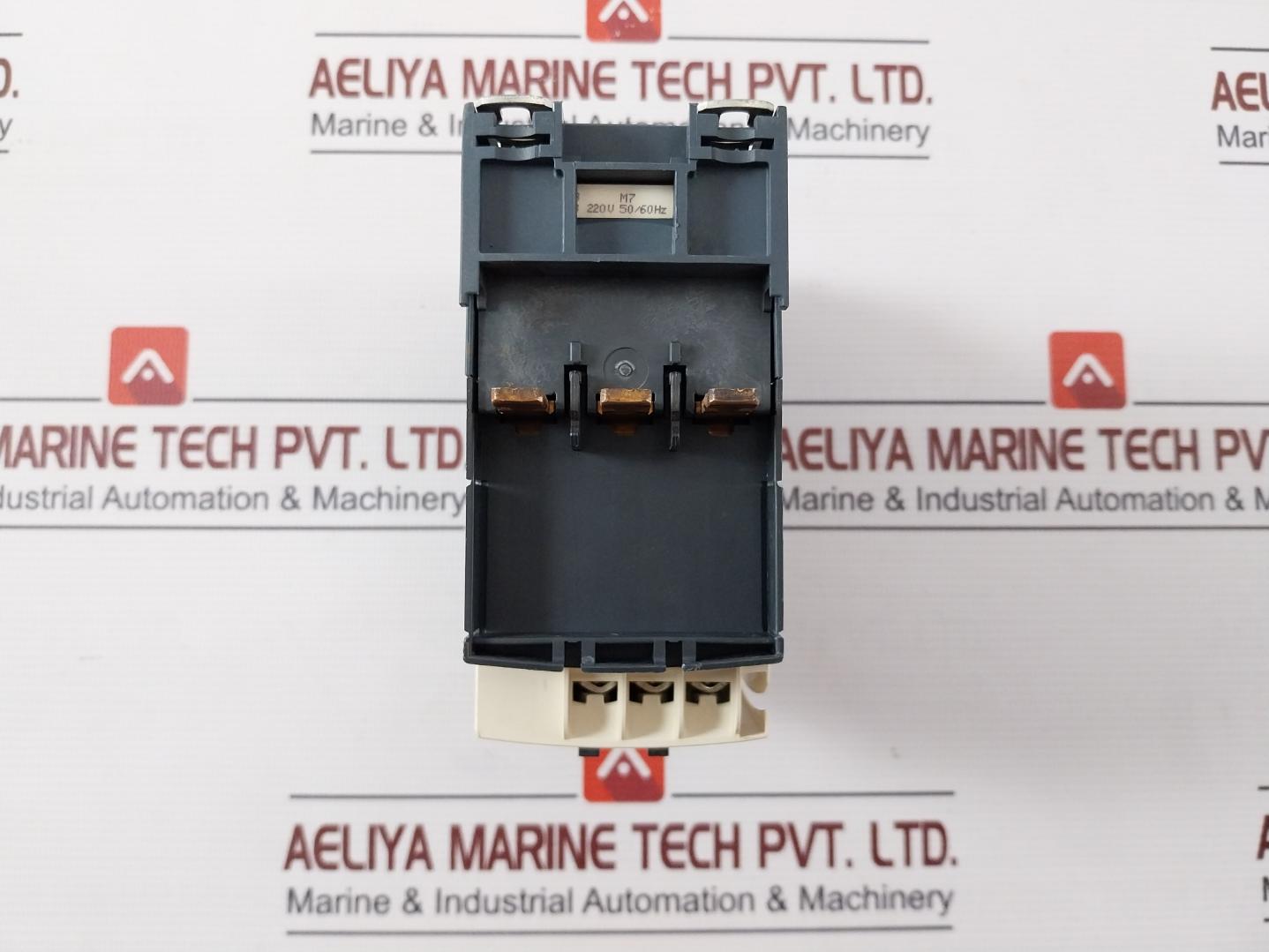 Schneider Electric Lc1D40A 3-pole Contactor 220V Ac 50/60 Hz 600Vac