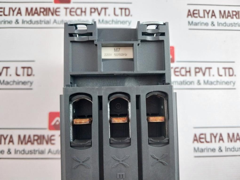 Schneider Electric Lc1D50Am7 3 Pole Contactor 440V-50A-220V Ac Coil