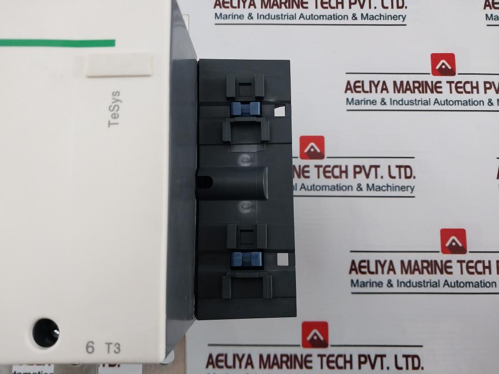 Schneider Electric Lc1F185 Screw Kit For 3 Pole Contactors