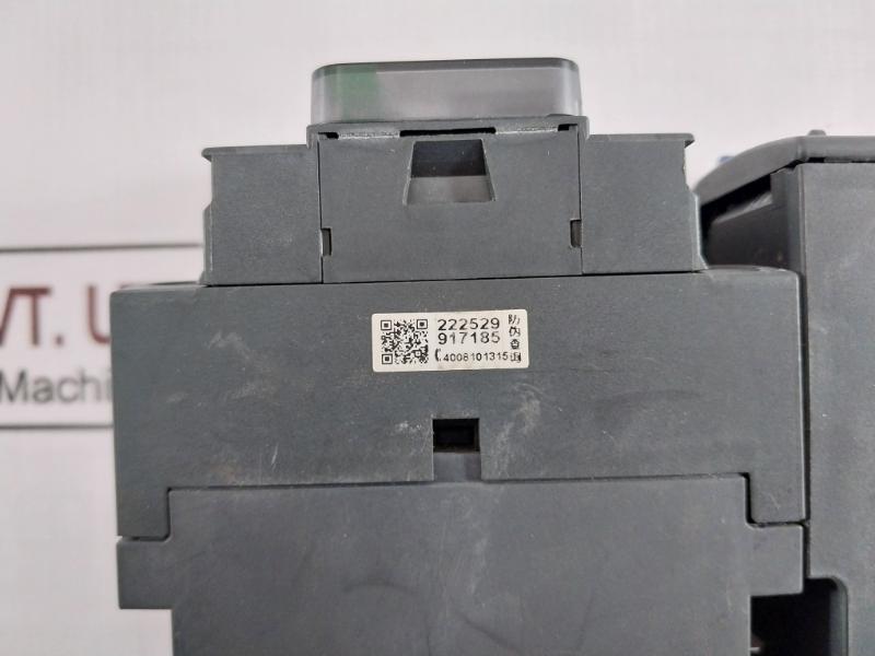 Schneider Electric Lc1d12bdc 3-pole Contactor Thermal Overload Relay Lrd05c