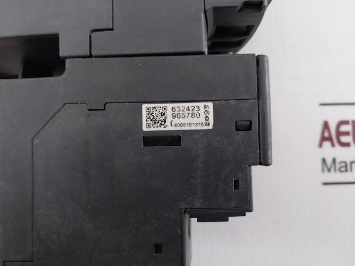 Schneider Electric Lc1d12bdc 3-pole Contactor Thermal Overload Relay Lrd05c
