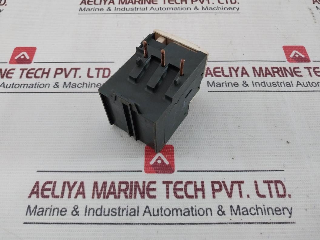 Schneider Electric Lrd 32 Thermal Overload Relay Vuh7 Iea06 2C5Ukm3 Ie 23-32A