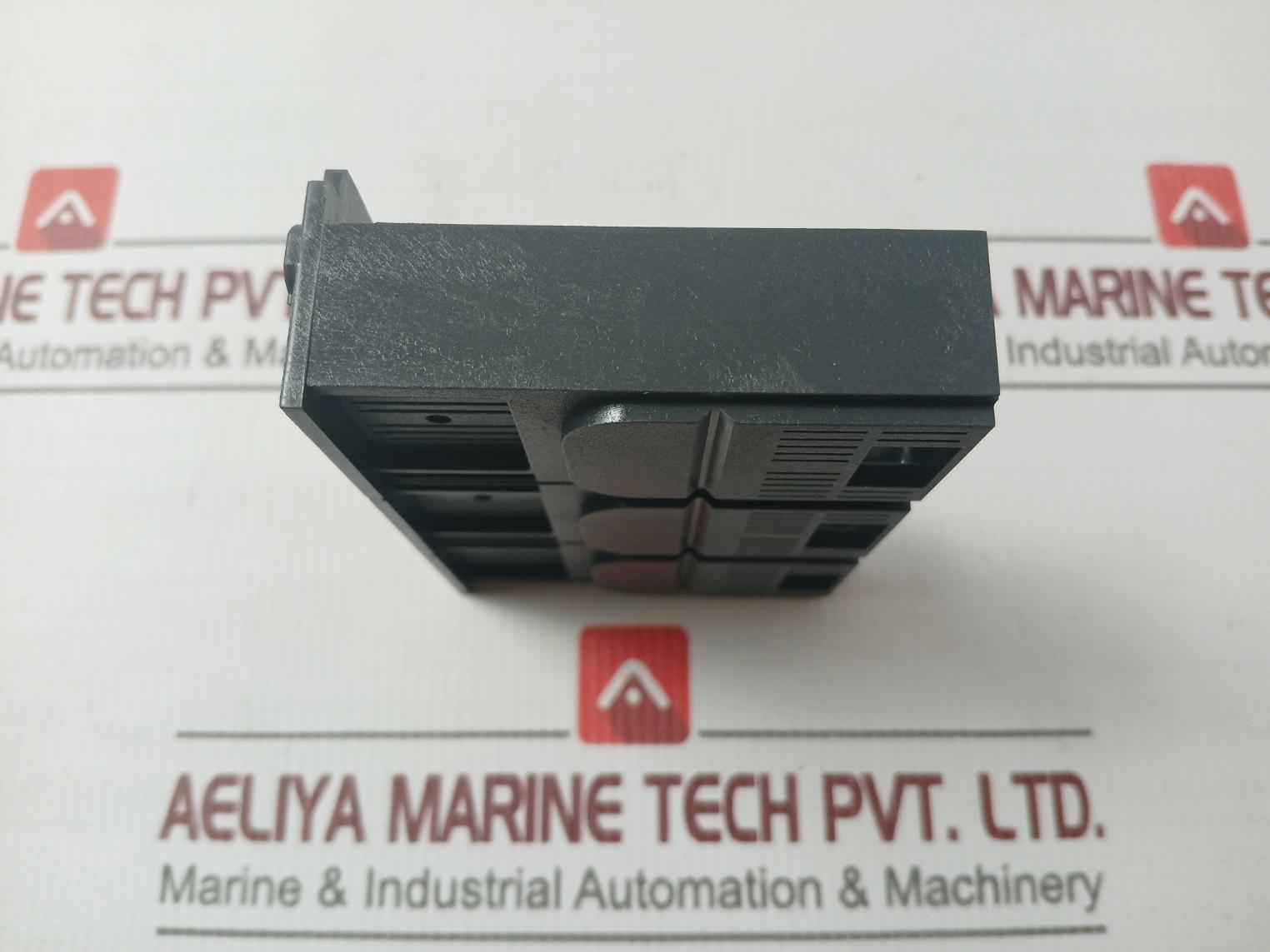 Schneider Electric Lv429515 1 3P Short Terminal Shield Compact Nsx100-250