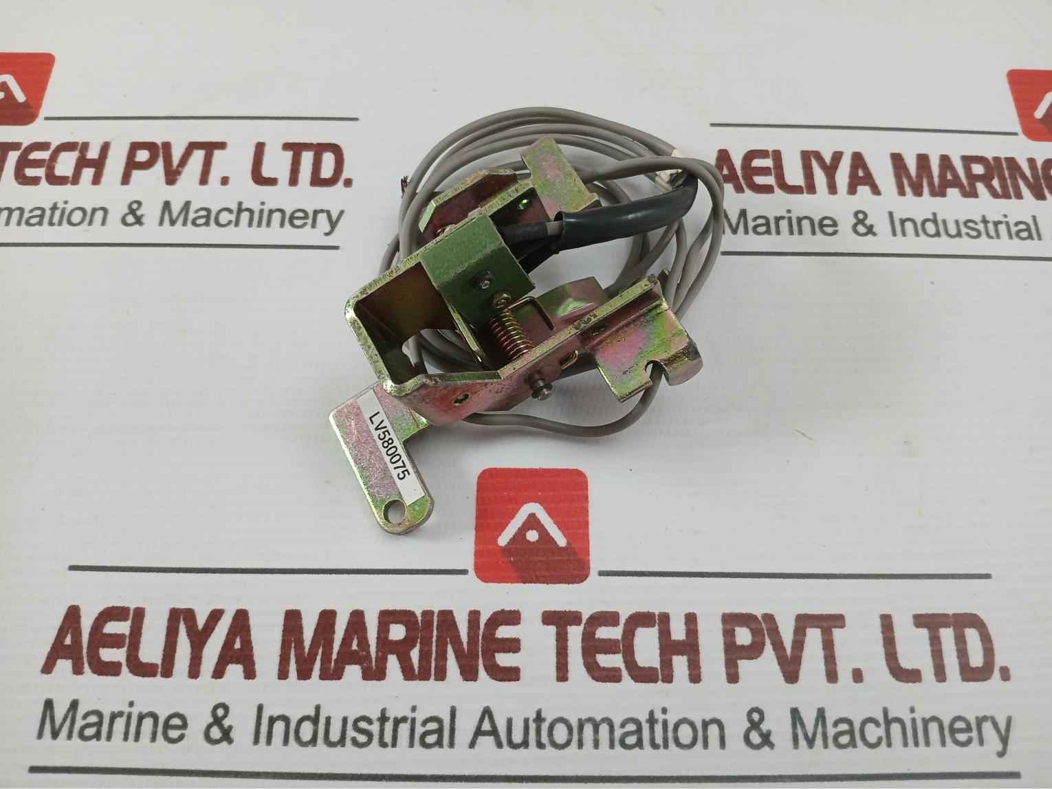 Schneider Electric Lv580075 Auxiliary Switch Cvs800 For Mccb