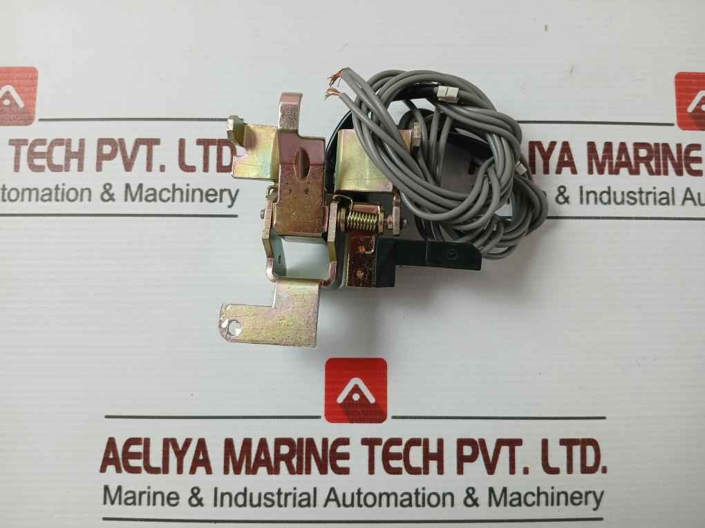 Schneider Electric Lv580079 Compact Mccb Accessory