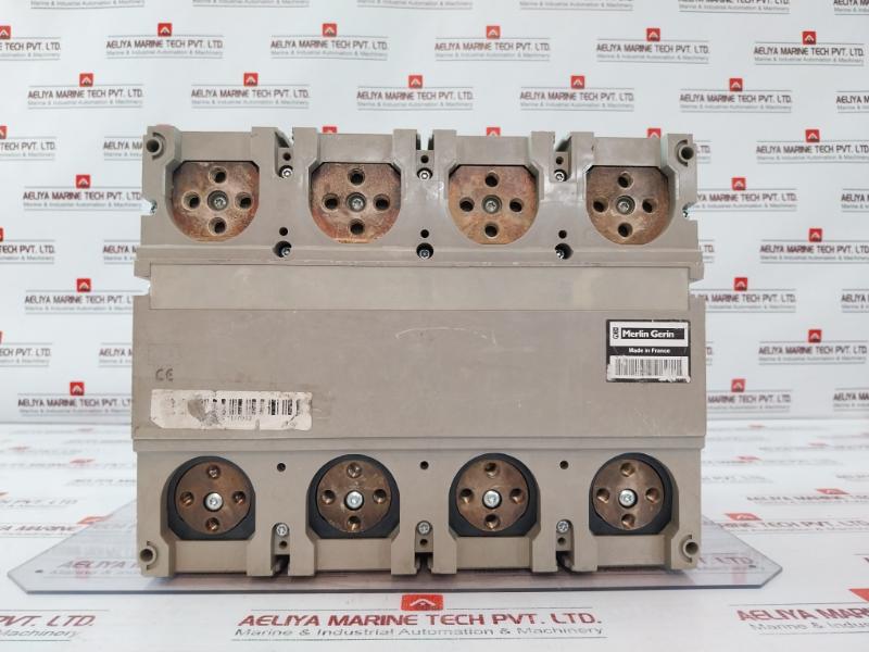 Schneider Electric Lv833027 Masterpact Circuit Breaker 1Saz0034702 Nve42084
