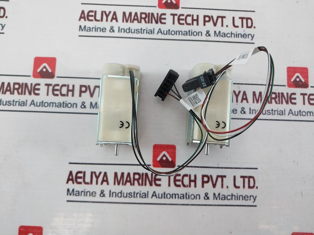 Schneider Electric Lv833038 Communicating Opening Voltage Release
