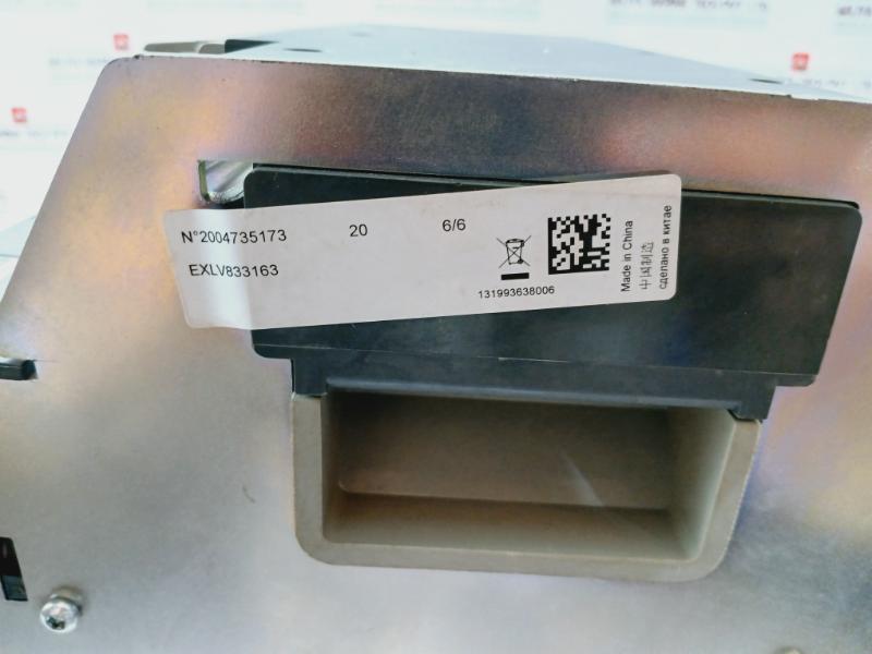 Schneider Electric Lv833163 Pole Drawout For Acb Circuit Breaker 2004735173