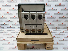 Schneider Electric Lv833163 Pole Drawout For Acb Circuit Breaker 2004735173
