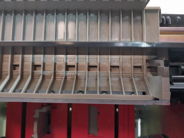 Schneider Electric Lv833163 Pole Drawout For Acb Circuit Breaker Masterpact Mtz