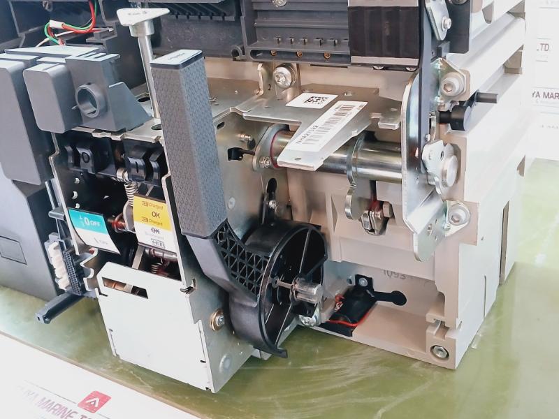 Schneider Electric Lv847632 High Current Air Circuit Breaker Mtz2 20H3 4P A18323