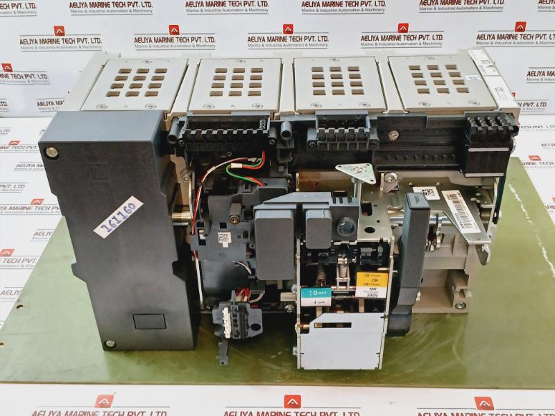 Schneider Electric Lv847632 High Current Air Circuit Breaker Mtz2 20H3 4P A18323