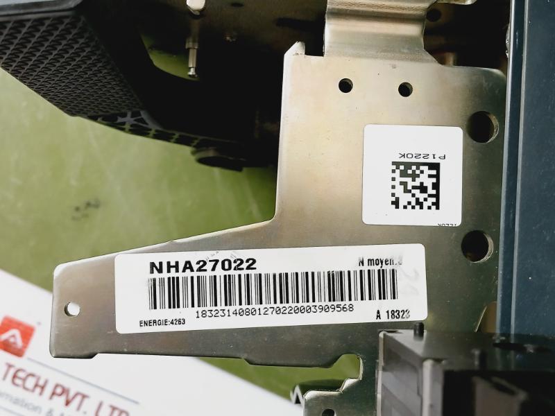 Schneider Electric Lv847632 High Current Air Circuit Breaker Mtz2 20H3 4P A18323