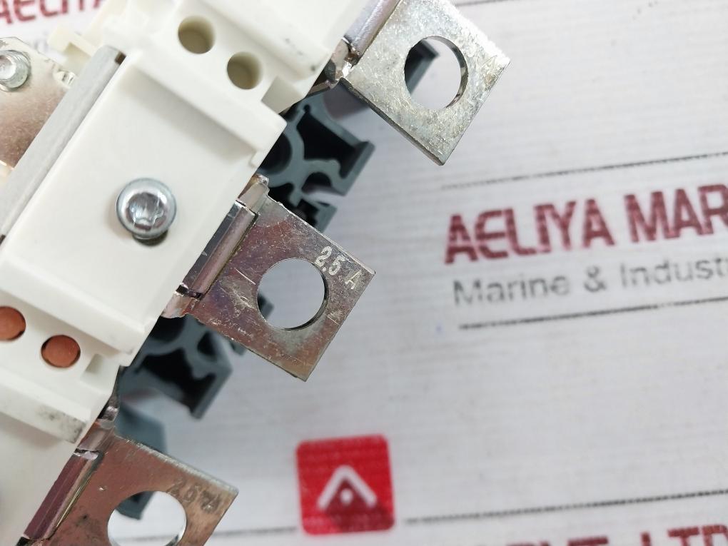 Schneider Electric Ma2.5 Easypact Cvs Circuit Breaker 2.5A