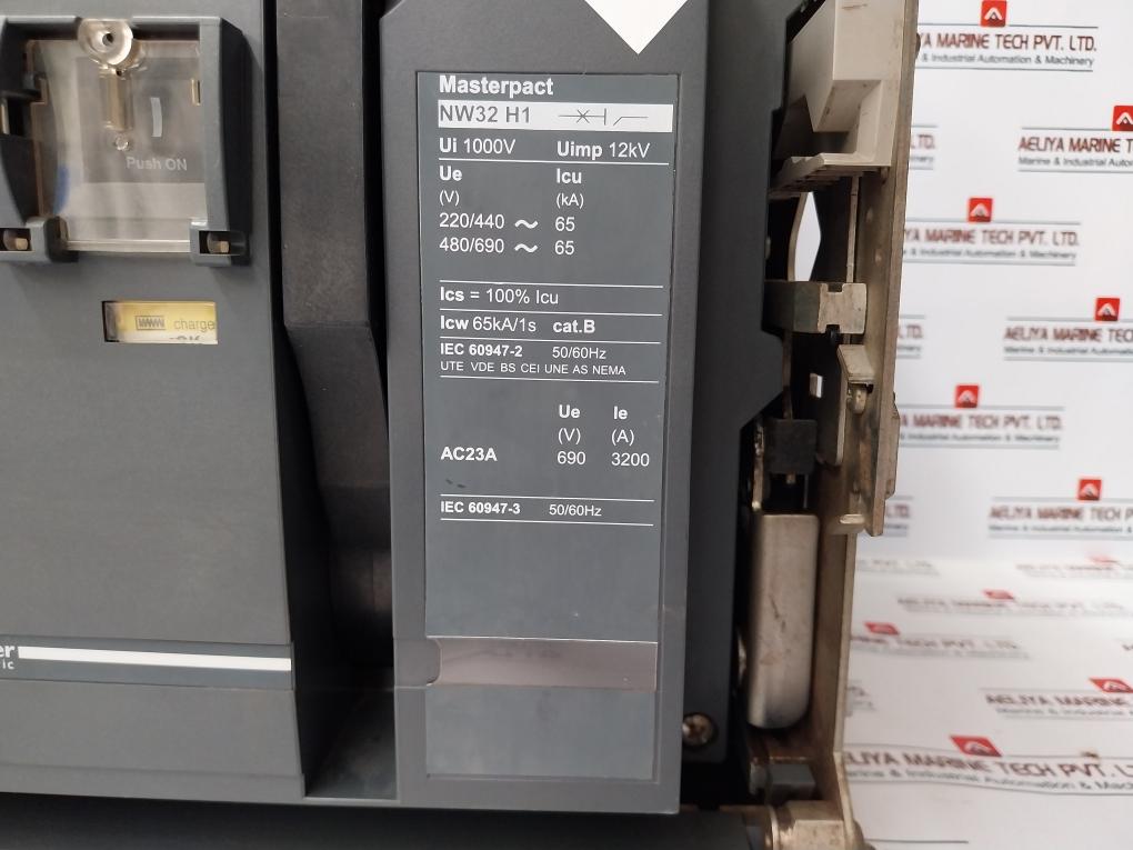 Schneider Electric Masterpact Nw32 H1 Micrologic 5.0a Circuit Breaker 3200a