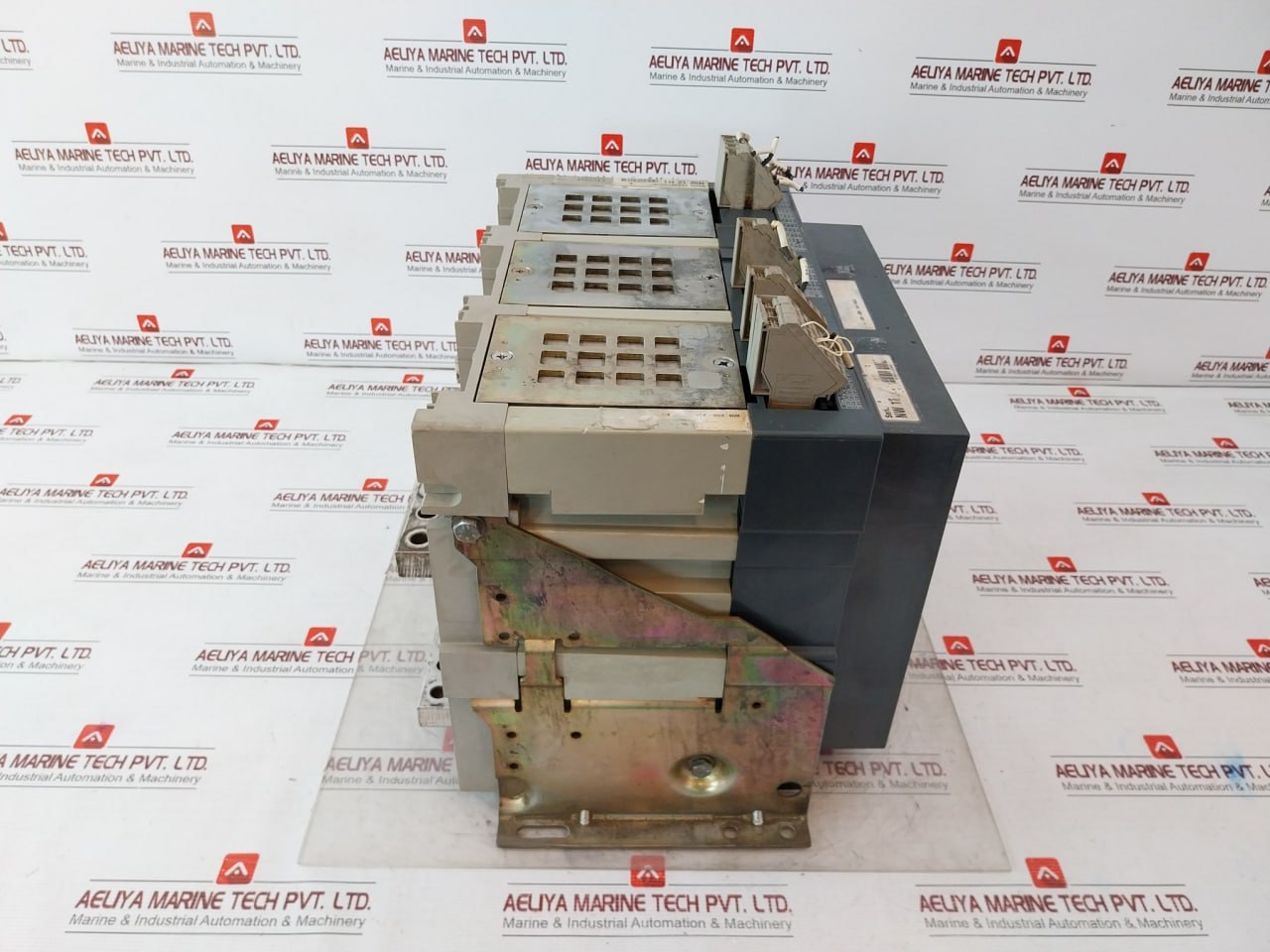 Schneider Electric Merlin Gerin Nw12 H1 Circuit Breaker Iec 60947-3 50/60Hz