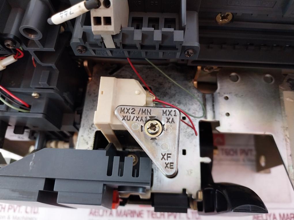 Schneider Electric Merlin Gerin Nw12 H1 Circuit Breaker Iec 60947-3 50/60Hz