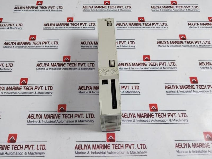 Schneider Electric Modicon 140ddi35300 Discrete Dc Input Module
