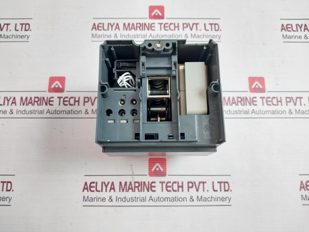 Schneider Electric Mt100/160 Motor Mechanism Module 220-240V 50/60Hz E103955