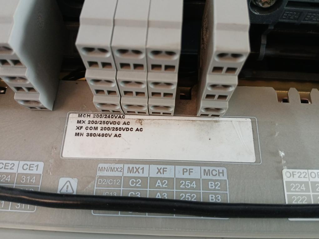 Schneider Electric Mtz2-40 H1 Circuit Breaker Basic Frame Micrologic Gh800228Aa