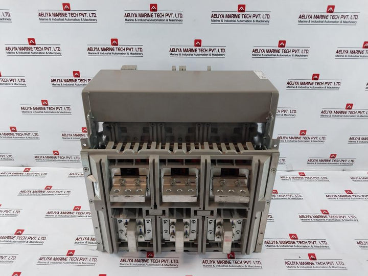 Schneider Electric Mvs08N Easypact Electrical Circuit Breaker Iec/En 60947-2