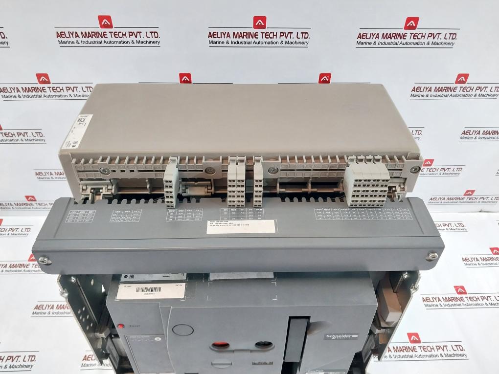 Schneider Electric Mvs08N Easypact Electrical Circuit Breaker Iec/En 60947-2