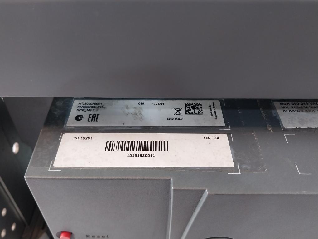 Schneider Electric Mvs08N Easypact Electrical Circuit Breaker Iec/En 60947-2