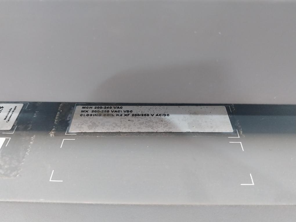 Schneider Electric Mvs08N Easypact Electrical Circuit Breaker Iec/En 60947-2