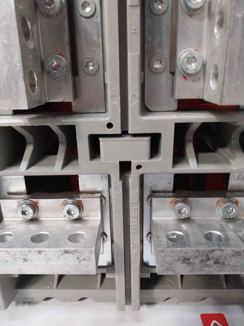 Schneider Electric Mvs32N Easypact Circuit Breaker Trip Unit 1000V 12Kv