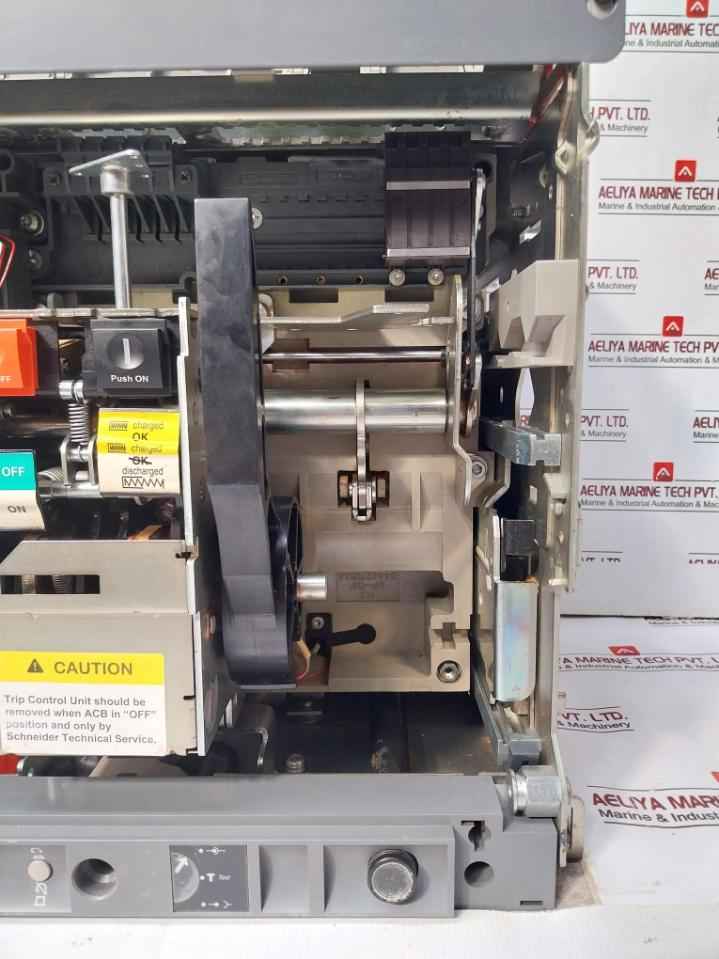 Schneider Electric Mvs32N Easypact Circuit Breaker Trip Unit 1000V 12Kv