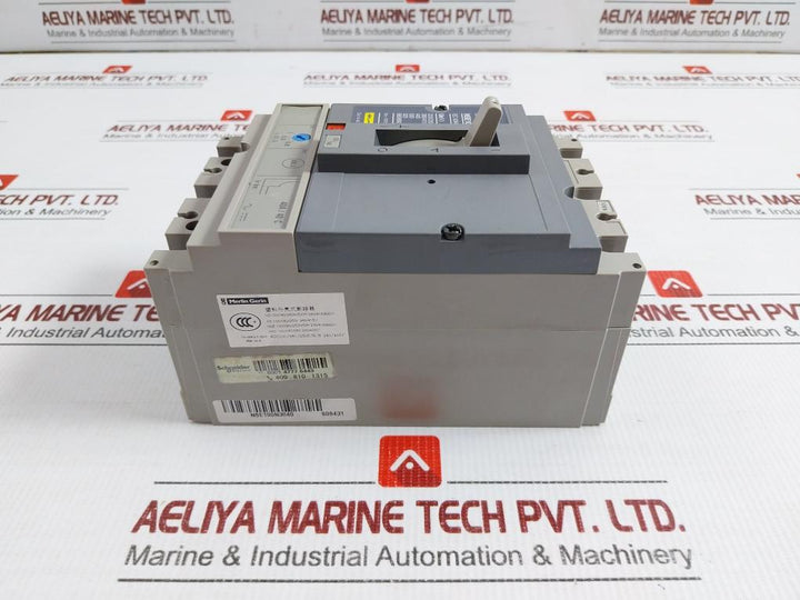 Schneider Electric Nse100N3040 Molded Case Circuit Breaker 50/60Hz