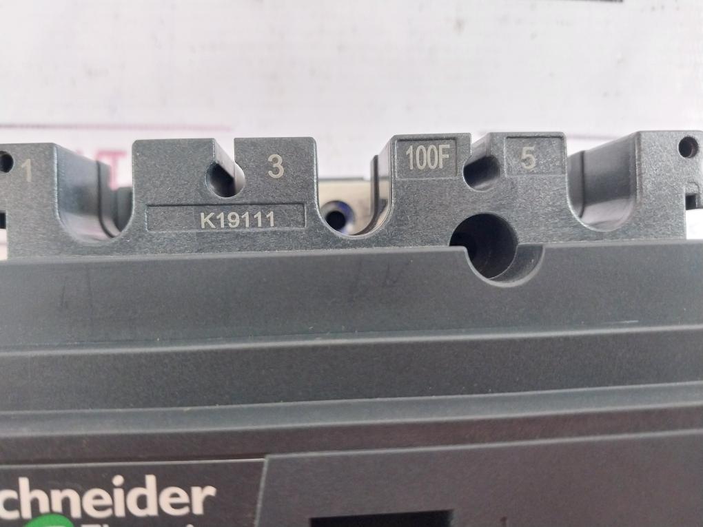 Schneider Electric Nsx 100F Circuit Breaker 800V