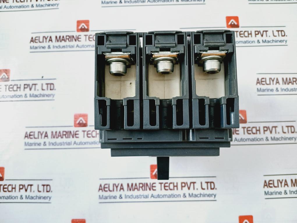 Schneider Electric Nsx160F Circuit Breaker 50/60Hz