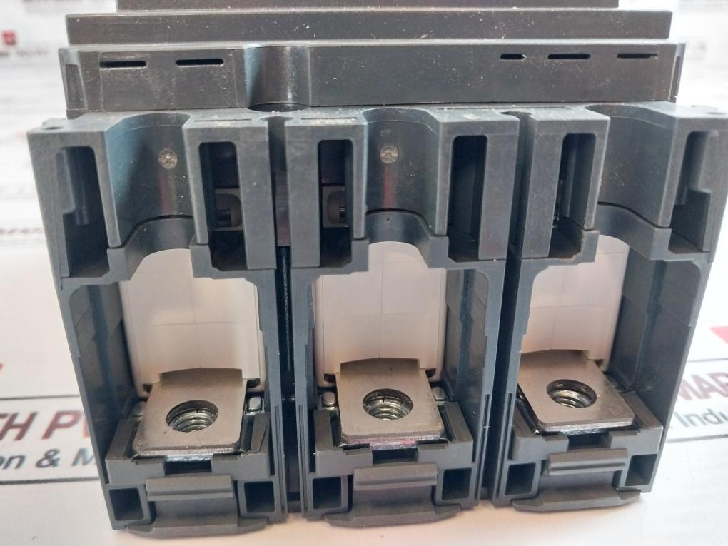 Schneider Electric Nsx 160F Circuit Breaker 50/60 Hz