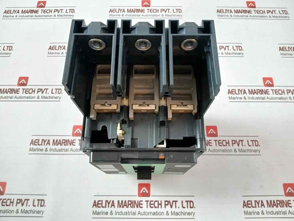 Schneider Electric Nsx 630S Compact Nsk Circuit Breaker 800V 8Kv 50/60Hz