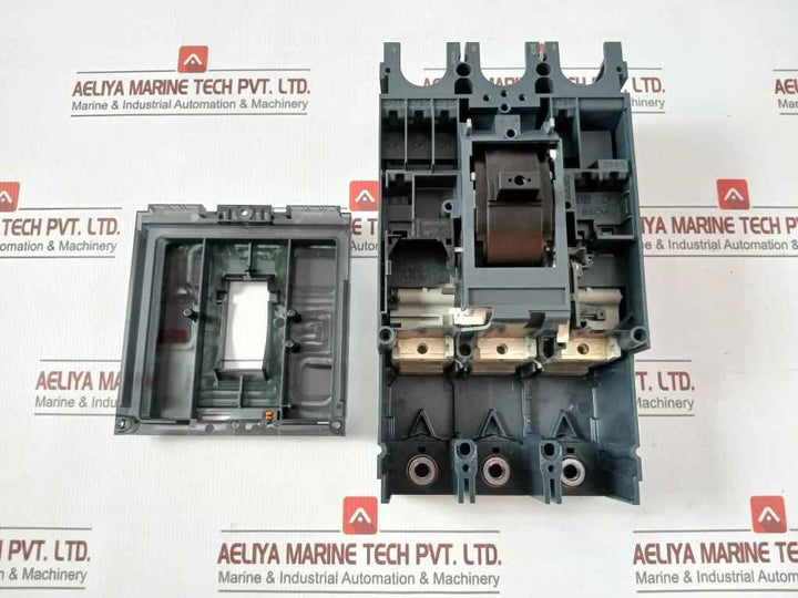 Schneider Electric Nsx 630S Compact Nsk Circuit Breaker 800V 8Kv 50/60Hz