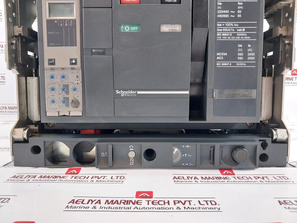 Schneider Electric Nw02 H1 3P Masterpact Micrologic 6.0A Circuit Breaker Unit