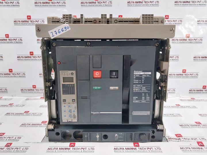 Schneider Electric Nw02 H1 3P Masterpact Micrologic 6.0A Circuit Breaker Unit