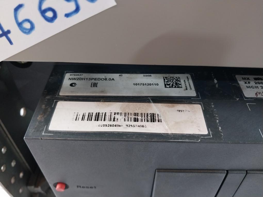 Schneider Electric Nw02 H1 3P Masterpact Micrologic 6.0A Circuit Breaker Unit