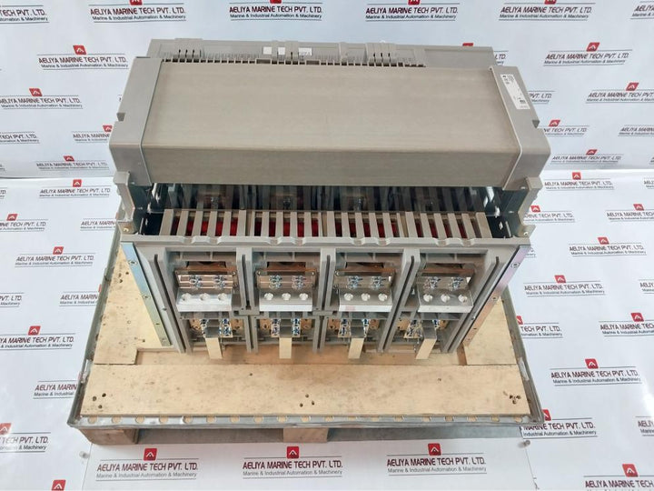 Schneider Electric Nw08 H1 Masterpact Nw Circuit Breaker 1000V 12Kv 50/60Hz