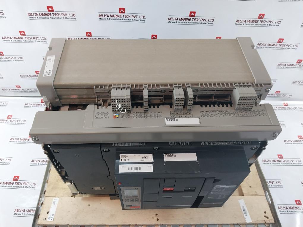 Schneider Electric Nw08 H1 Masterpact Nw Circuit Breaker 1000V 12Kv 50/60Hz