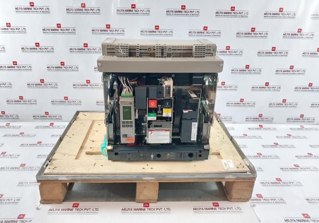 Schneider Electric Nw08 H1 Masterpact Nw Drawout Circuit Breaker 1000V 12Kv 800A