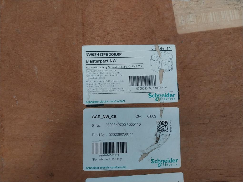 Schneider Electric Nw08 H1 Masterpact Nw Drawout Circuit Breaker 1000V 12Kv 800A