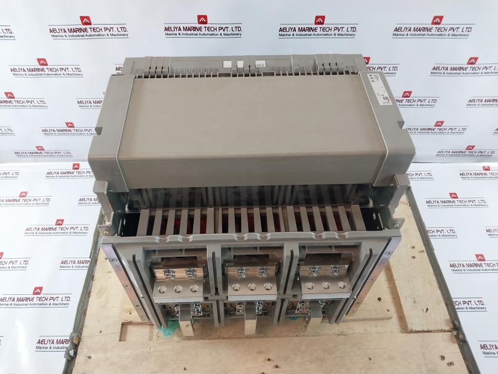 Schneider Electric Nw08 H1 Masterpact Nw Drawout Circuit Breaker 1000V 12Kv 800A