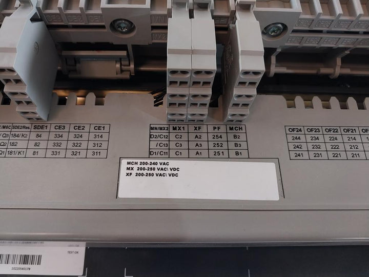 Schneider Electric Nw08 H1 Masterpact Nw Drawout Circuit Breaker 1000V 12Kv 800A