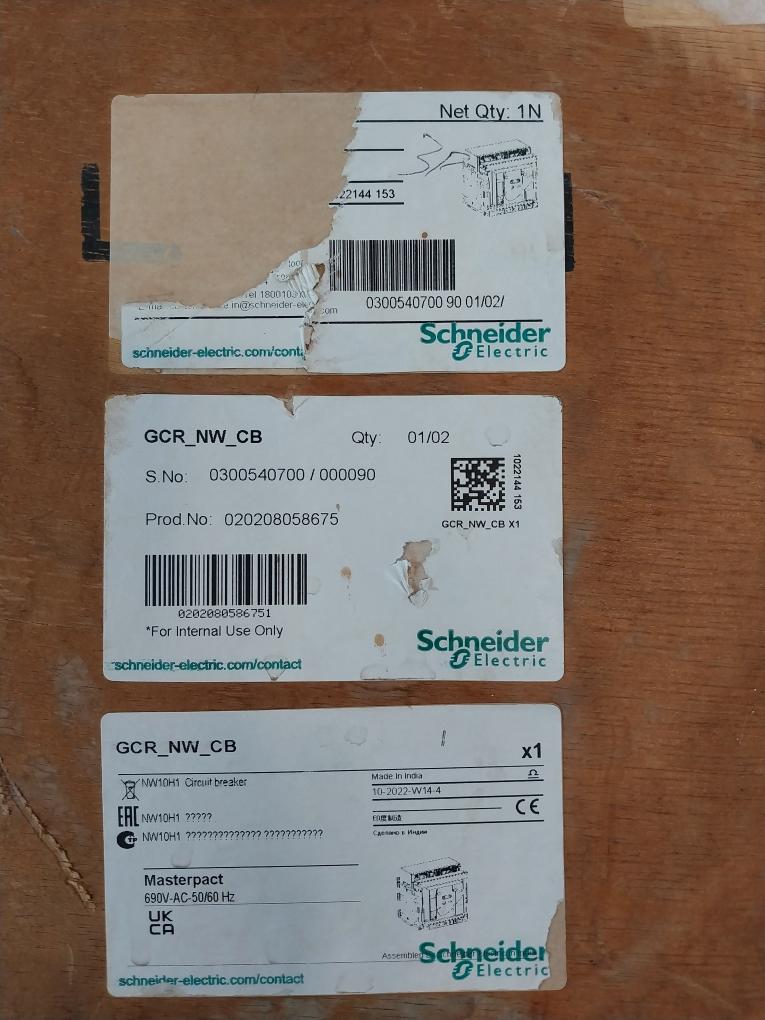 Schneider Electric Nw10 H1 Masterpact Circuit Breaker 1000V 12Kv Iec 60947-3