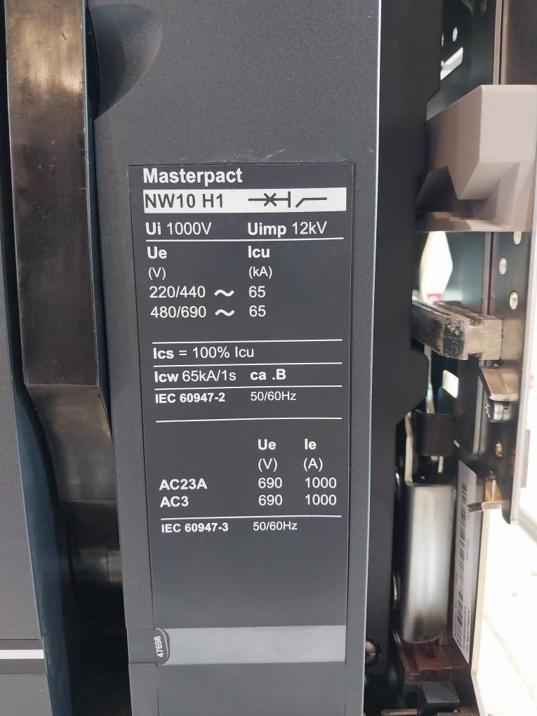 Schneider Electric Nw10 H1 Masterpact Circuit Breaker 1000V 12Kv Iec 60947-3